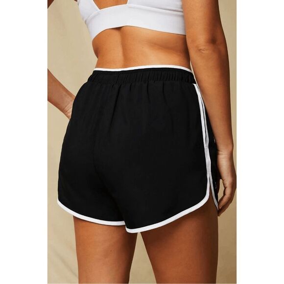 New Fabletics Heritage Dolphin Short Black/Classic White - Picture 2 of 5